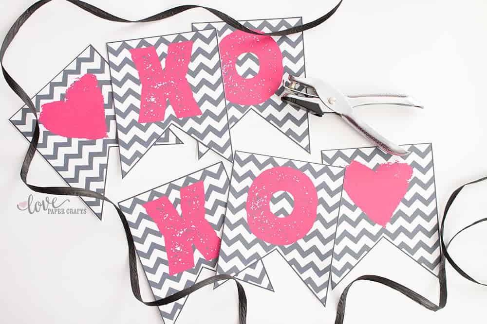 Printable Grey and Pink Heart Valentine's Day Banner | LovePaperCrafts.com